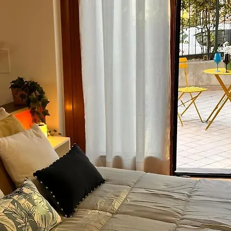Full Color With Japanese Futon Bed And Terrace Appartamento Perugia
