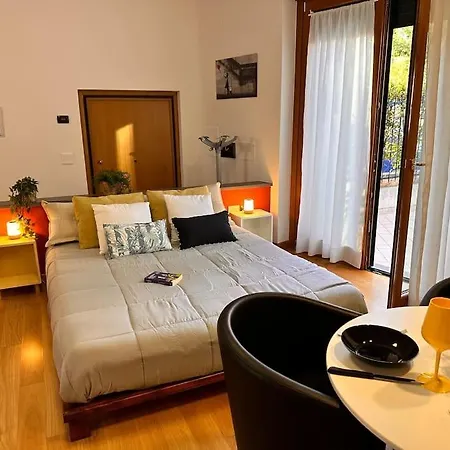Apartamento Full Color With Japanese Futon Bed And Terrace Perúgia